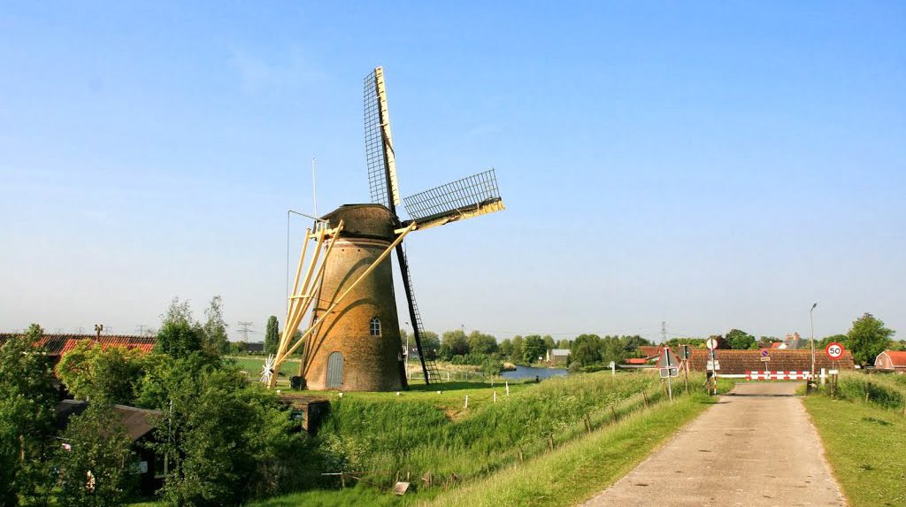 Feestelijke opening korenmolen De Lelie Puttershoek