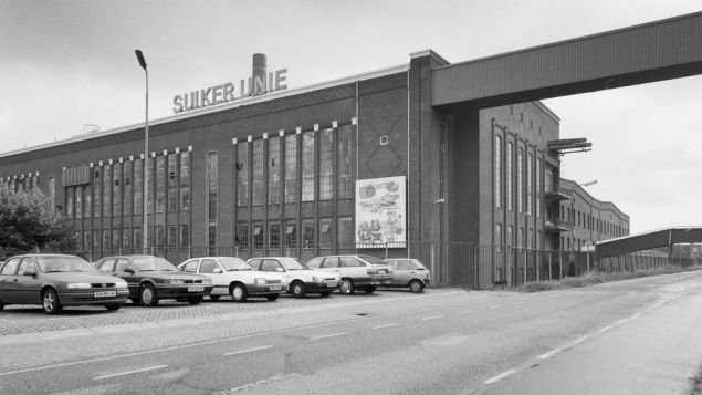 Oude beelden van de suikerfabriek in Puttershoek