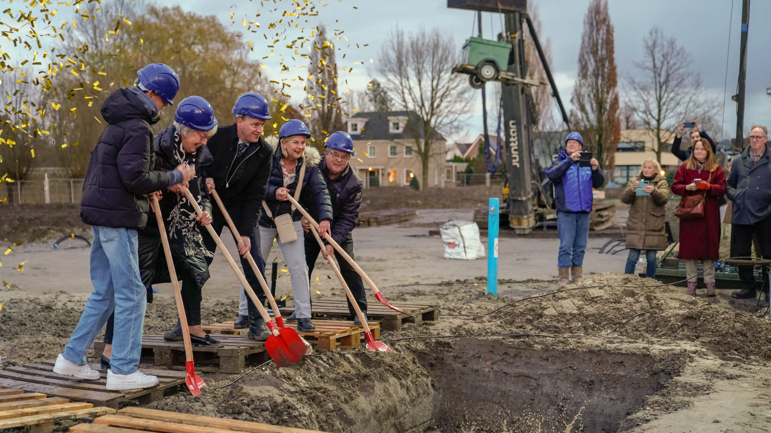 Feestelijke start bouw woningen Parc Alcazar Puttershoek