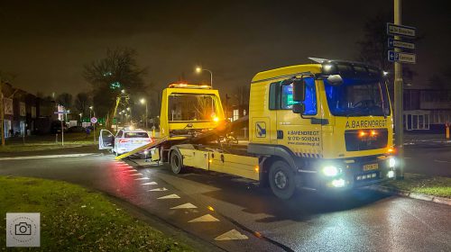 Verkeersongeval op Jan van der Heijdenstraat zorgt voor tijdelijke wegversperring