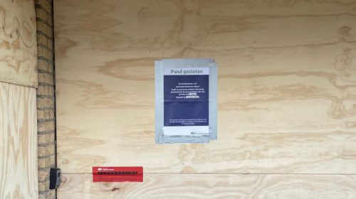 Burgemeester sluit woning in Maasdam na explosie