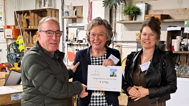 Kringloods schenkt deel opbrengst voor restauratie korenmolen Puttershoek