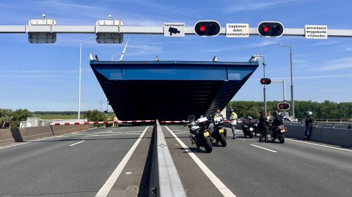 Wéér file door storing: ‘wat een waardeloze brug’