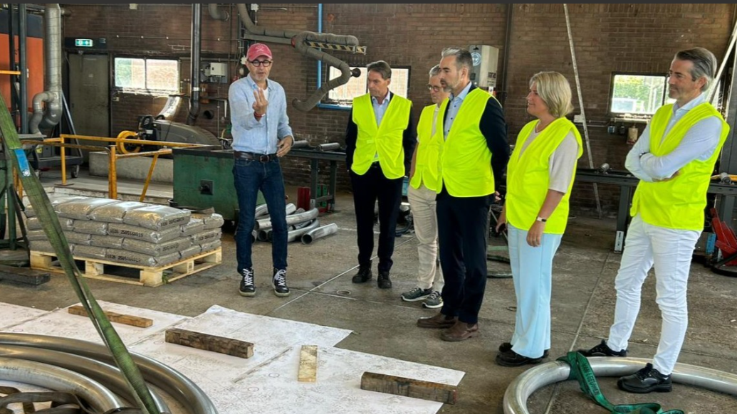 Bedrijfsbezoek Ondernemersvereniging Hoeksche Waard bij Van Rijsoort Bending Klaaswaal