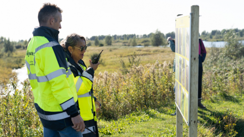 Vrijwillige dijkwachten trainen op Tiengemeten