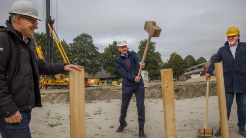 Bouw van 72 huurappartementen gestart op locatievoormalig verzorgingshuis ’t Huys te Hoecke