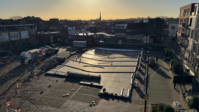 Voorbereidingen feesttent Oud-Beijerland in volle gang